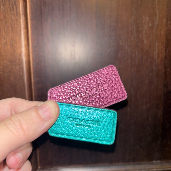 NEW RARE METALLIC TEAL & PURPLE COACH HANGTAGS - Picture 1 of 3